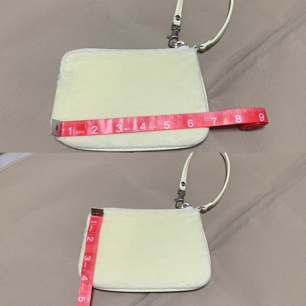 ❣️3/$15❣️ Plush Wristlet - Picture 3 of 3